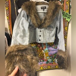 Generation kiss - Dollskill Light wash denim jacket with faux fur trim